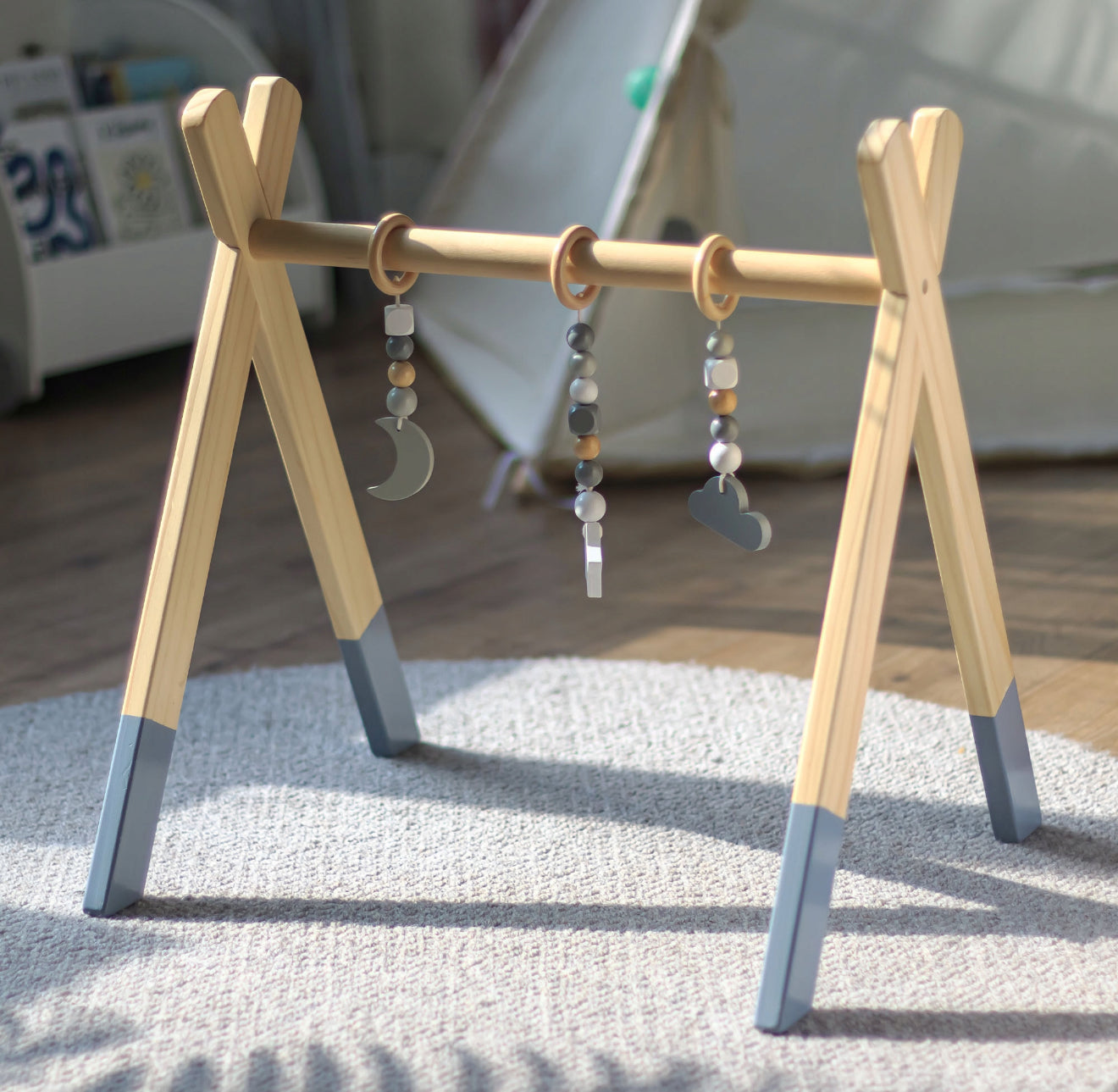 Mamabrum beebimänguasi - puidust hariv mänguasi beebidele