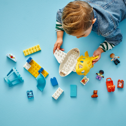 LEGO® DUPLO® linna esimene külastus lennujaama