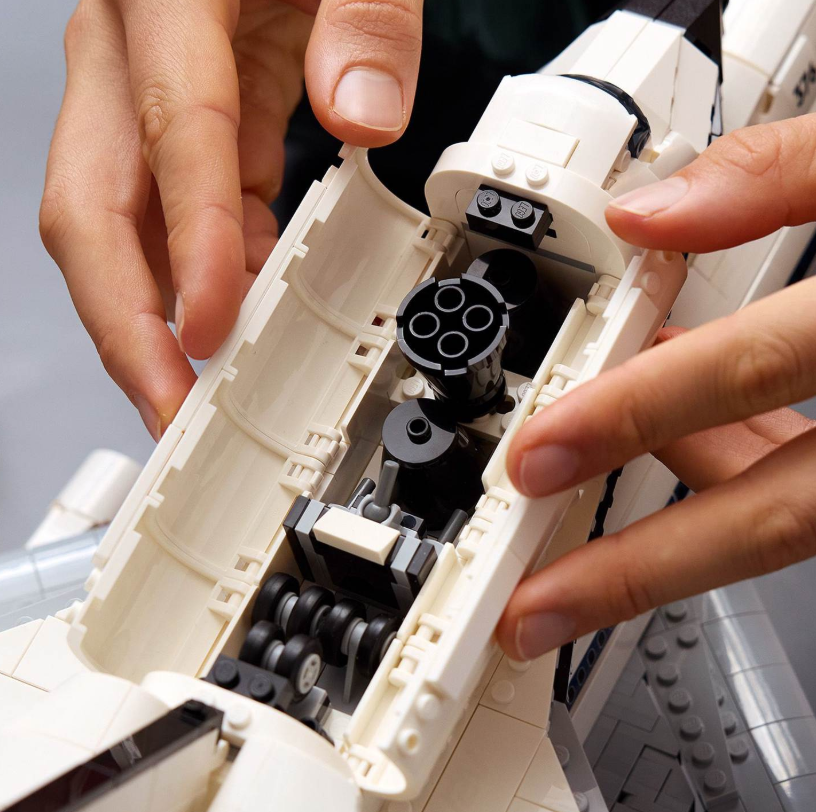 LEGO® Icons Erdvėlaivių gabenimo orlaivis 10360, 2417 vnt.