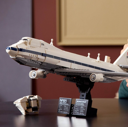 LEGO® Icons Erdvėlaivių gabenimo orlaivis 10360, 2417 vnt.